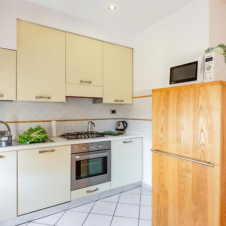 Ponte Solferino Bright & Cozy Apartment Pisa Bagian luar foto